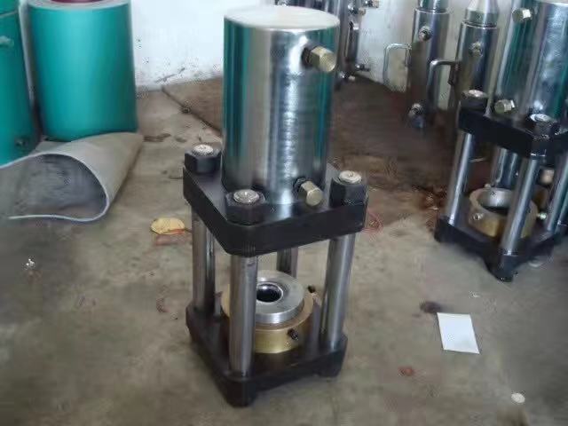 擠壓機